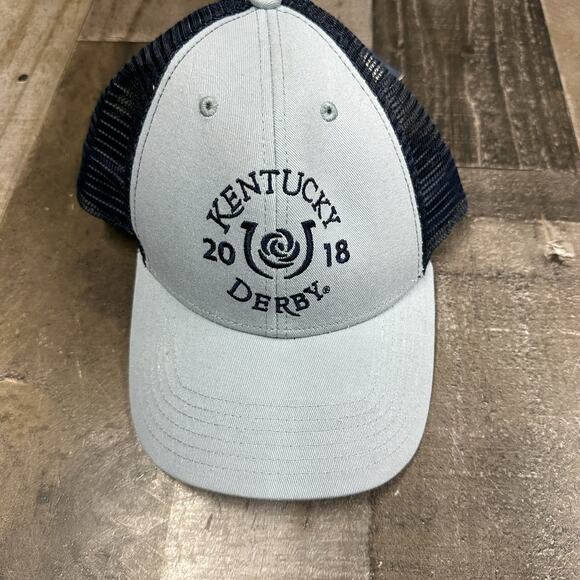 Vineyard Vines 2018 144th Kentucky Derby Trucker Mesh Snap Back Hat Cap NWT - Picture 9 of 9